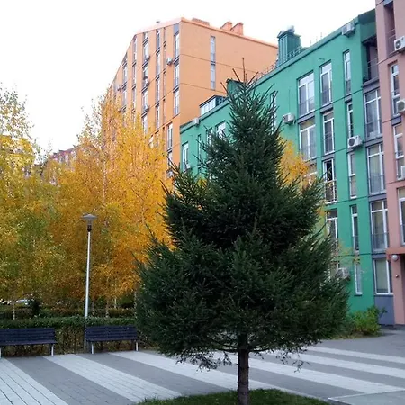 Loft In The Gated Residential Complex Comfort Town кт-05 *